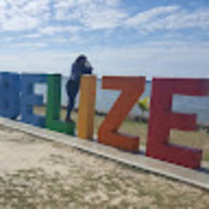 Meet your Posher, Gloria